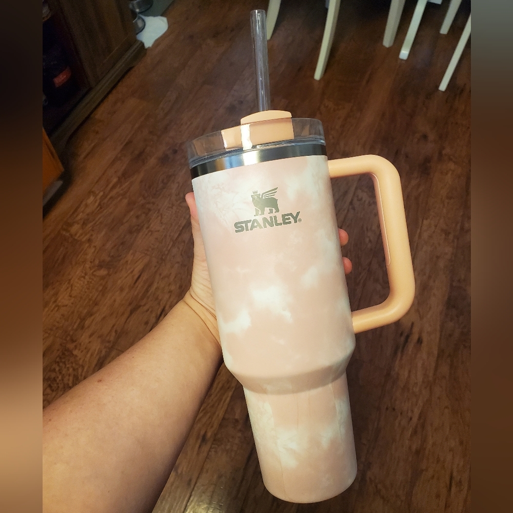 Stanley 40oz Peach Tie Dye